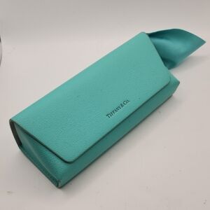 Tiffany & Co. Hard Eyeglasses Case With Cleaning Cloth